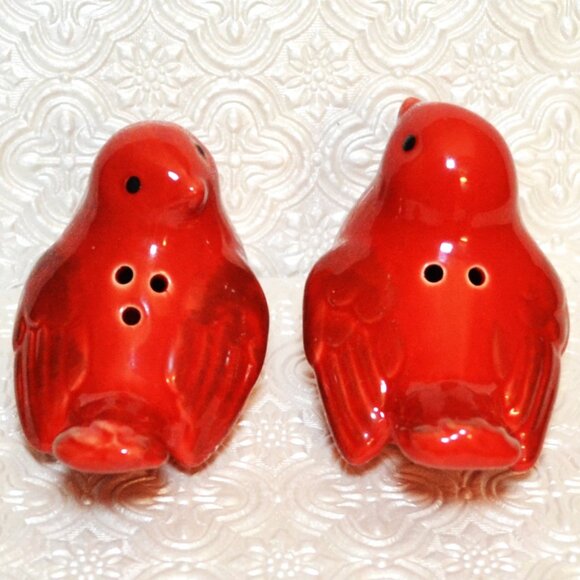 Ceramic Red Birds Salt And Pepper Shakers Tableware Dining Serveware Decor - Picture 4 of 5